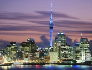 auckland at night