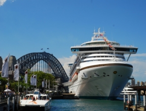 Cruise Ship in Circular Quay