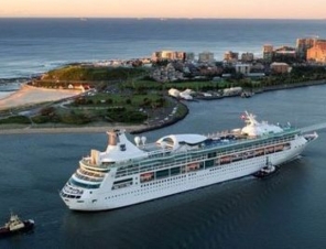 Cruise ship in port