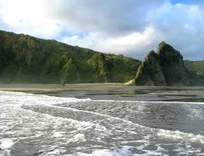 Karekare beach